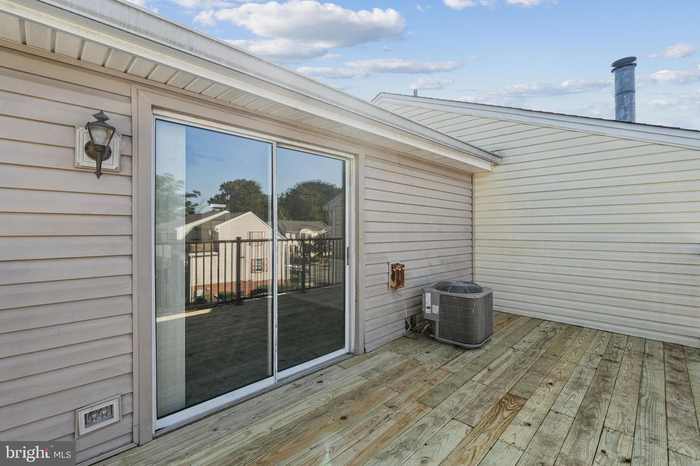 132 N Bedford Street #b photo 37