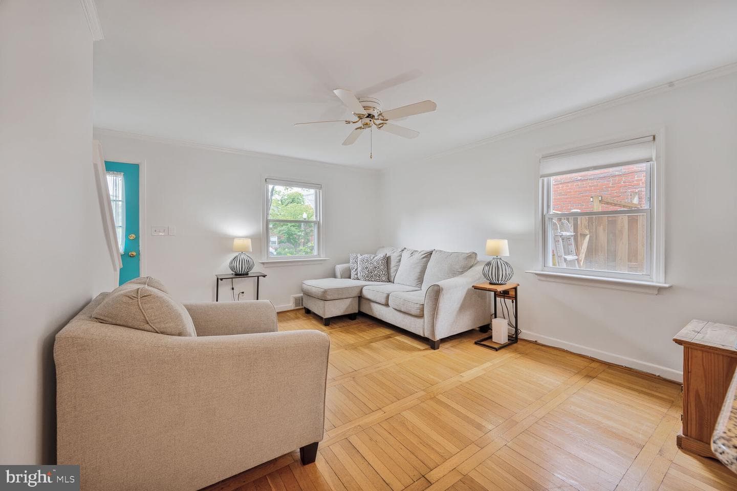 828 S Irving Street photo 5