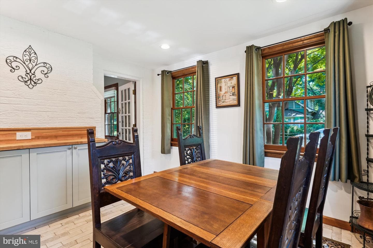 133 N Highland Street N photo 25