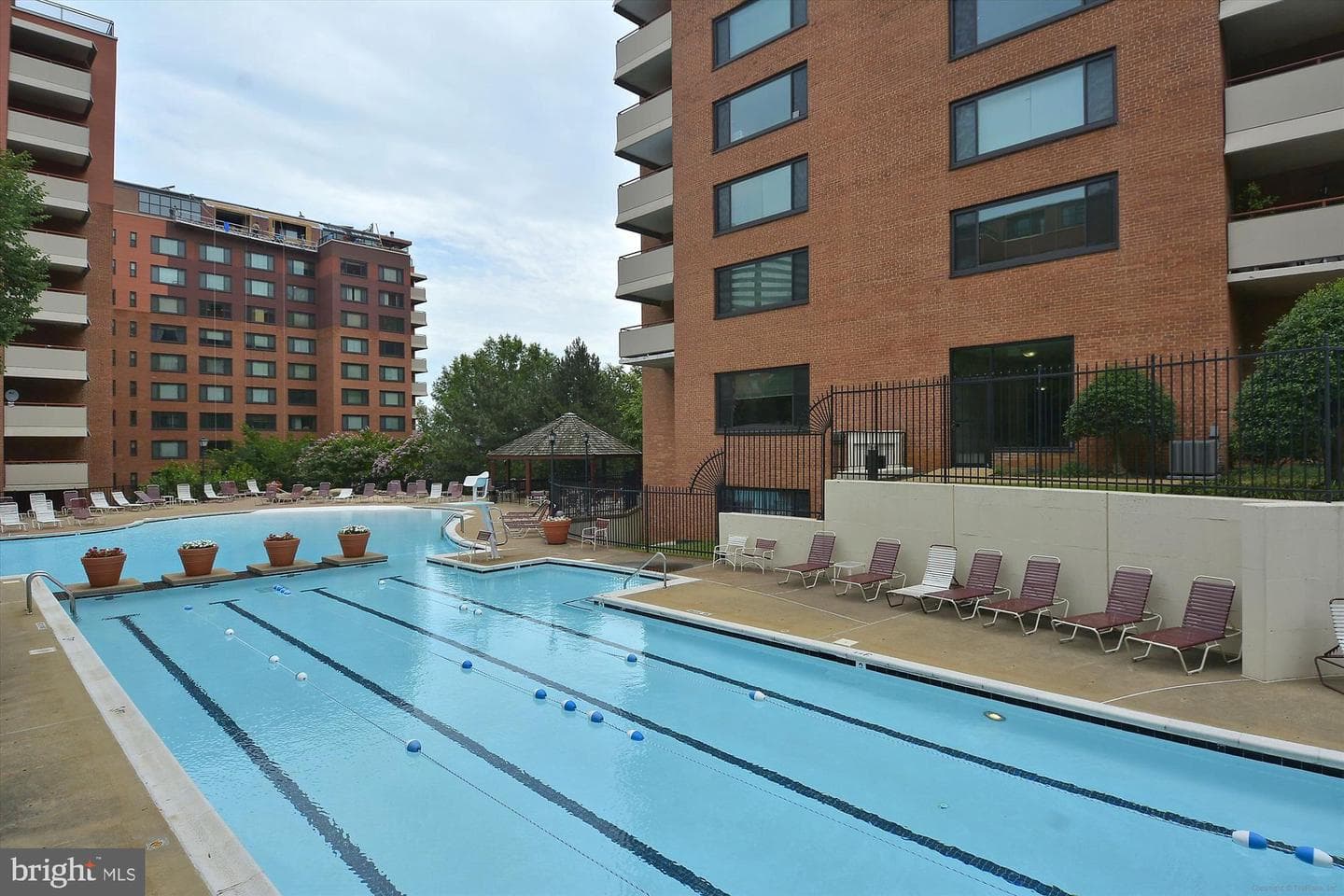1121 Arlington Boulevard #724 photo 25