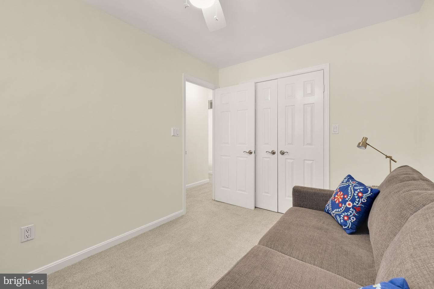 3034 S Glebe Road photo 35