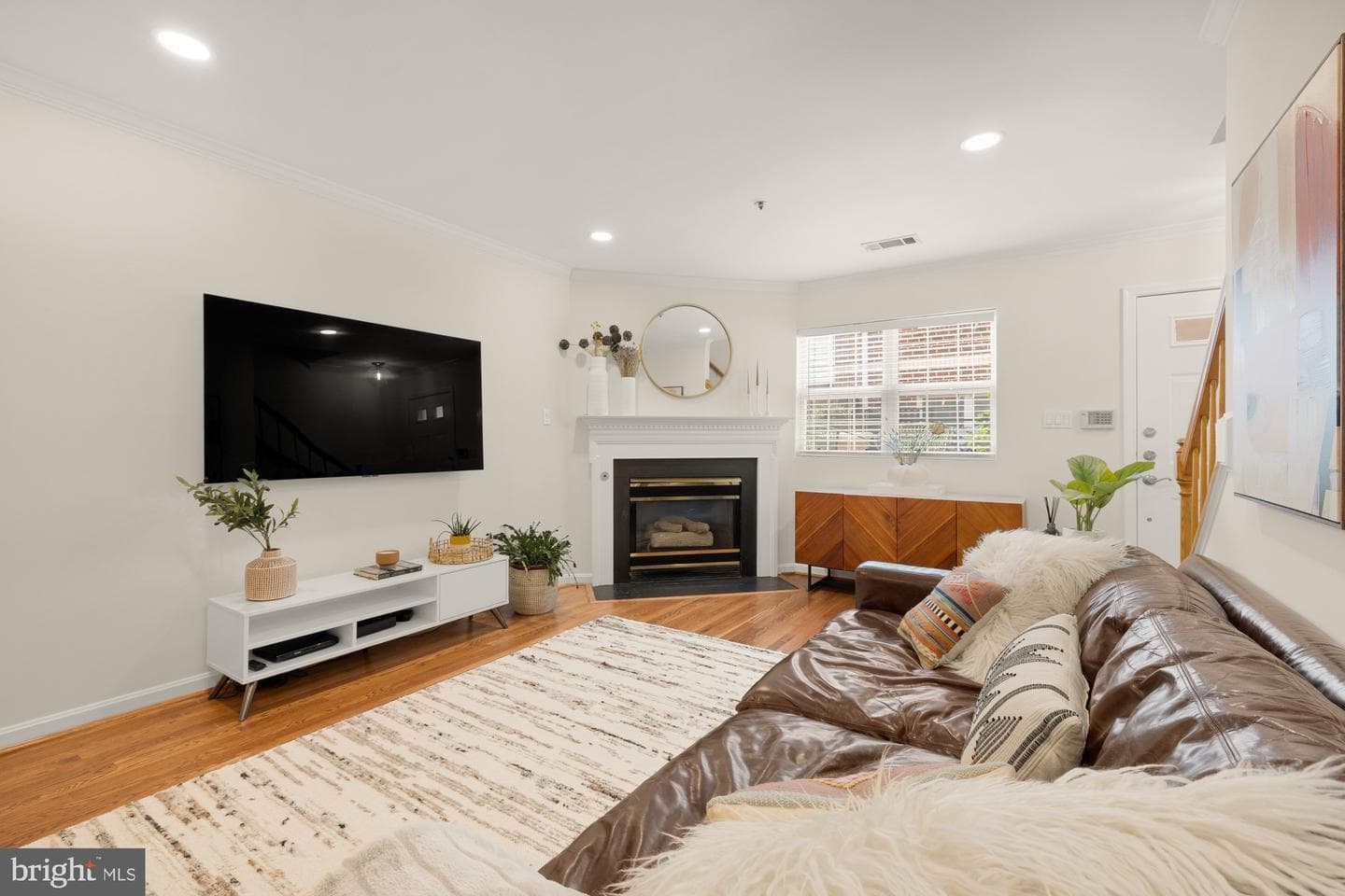 3034 S Glebe Road photo 5