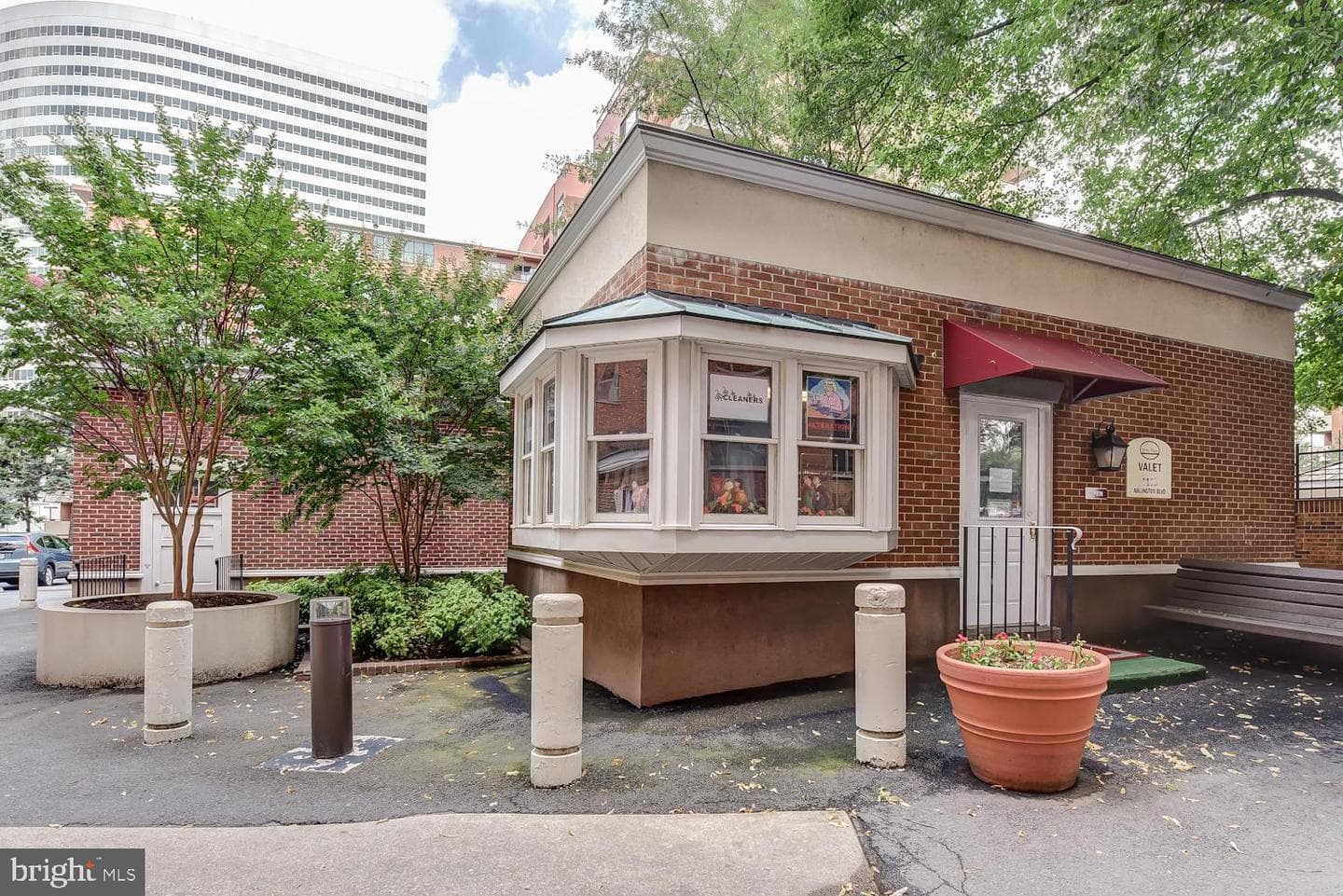 1121 Arlington Boulevard #342 photo 24