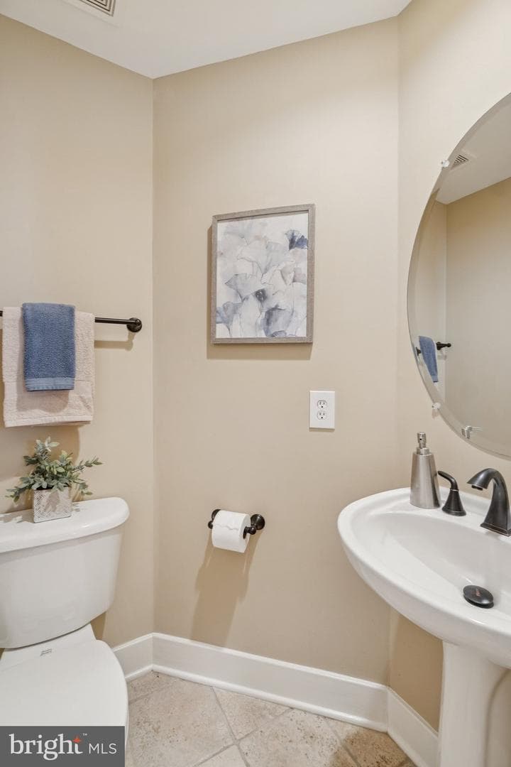 1304 N Danville Street photo 10