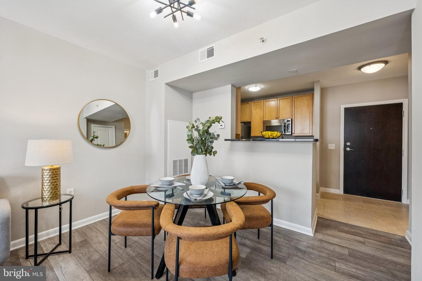 851 N Glebe Road #415 photo 2