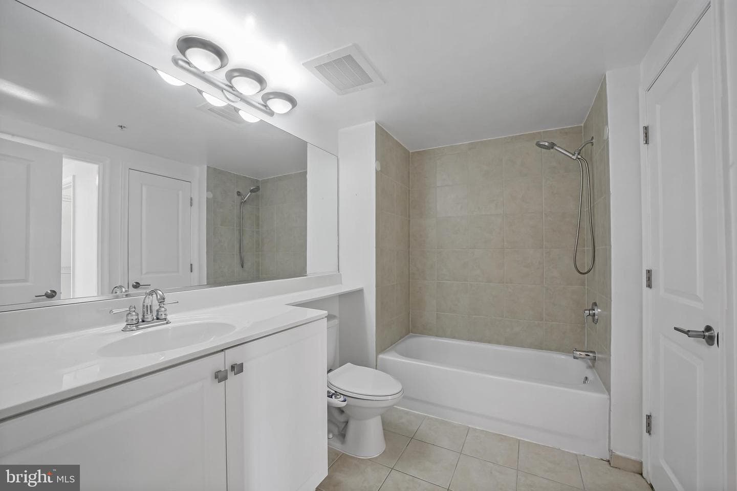 851 N Glebe Road #1608 photo 17