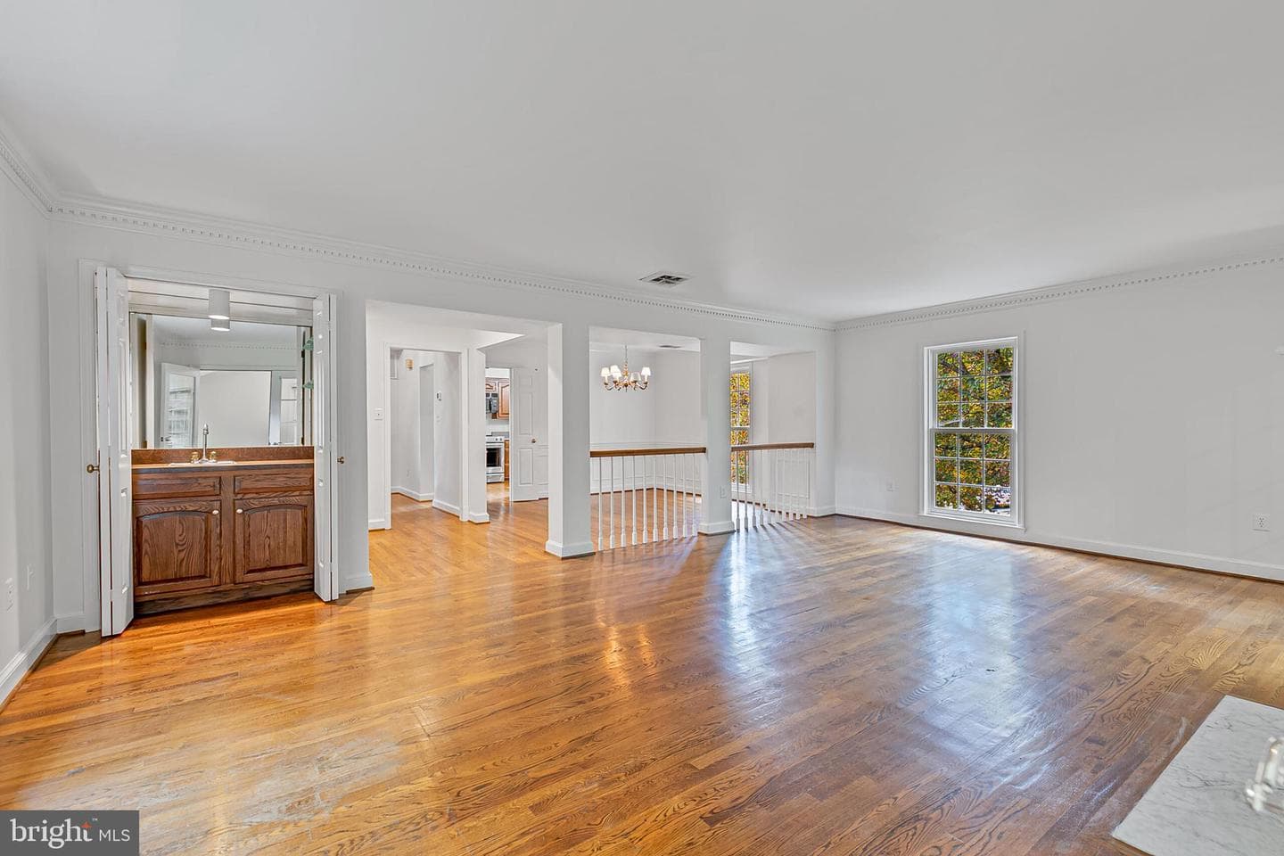 2424 S Queen Street photo 14