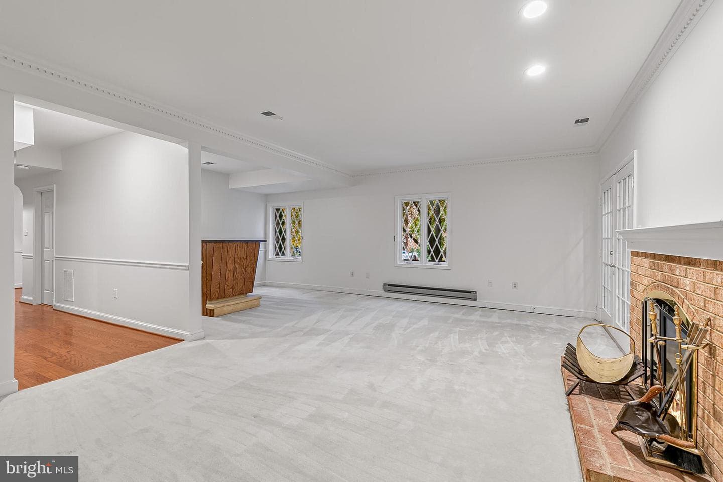 2424 S Queen Street photo 45