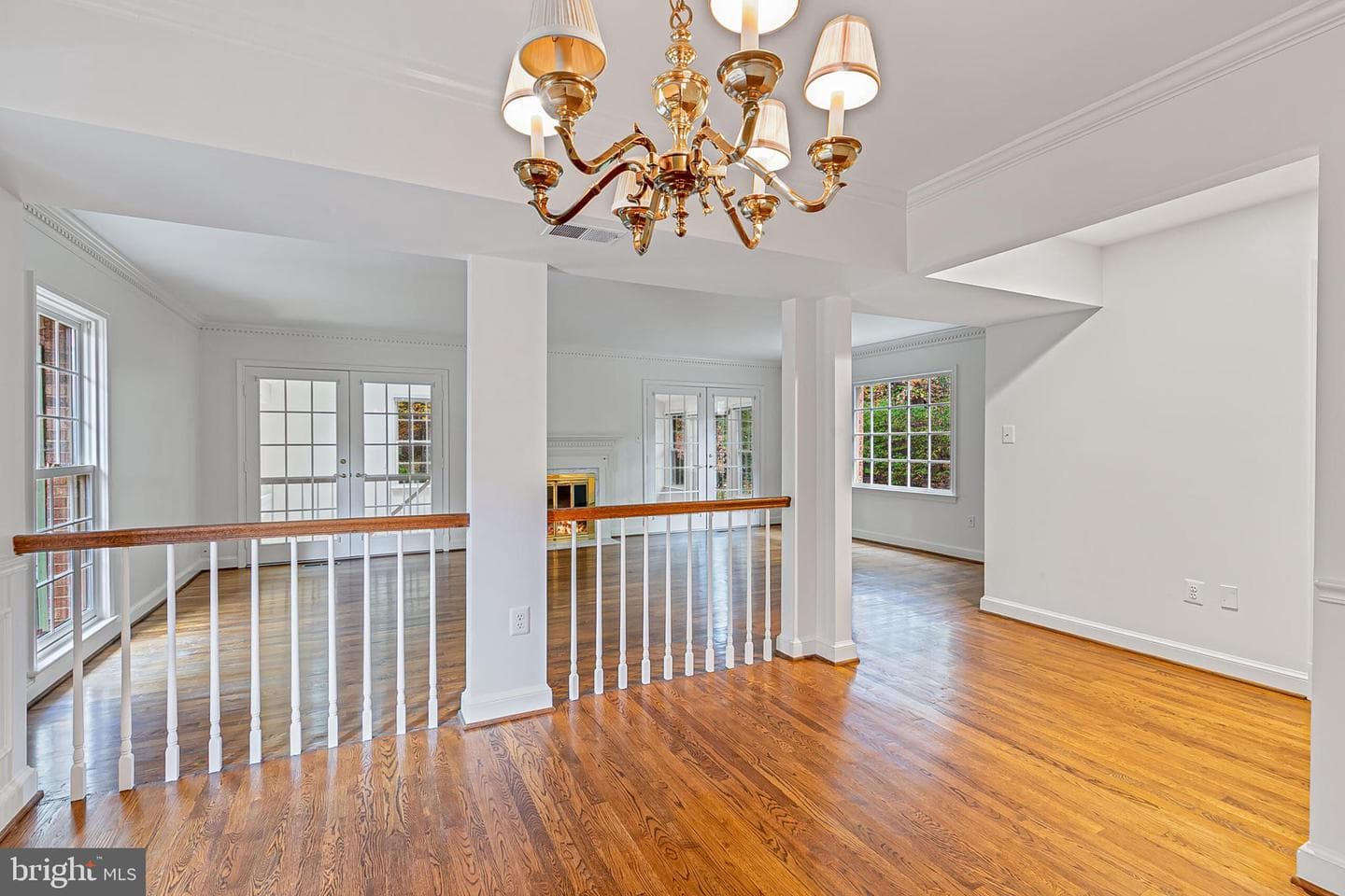 2424 S Queen Street photo 9