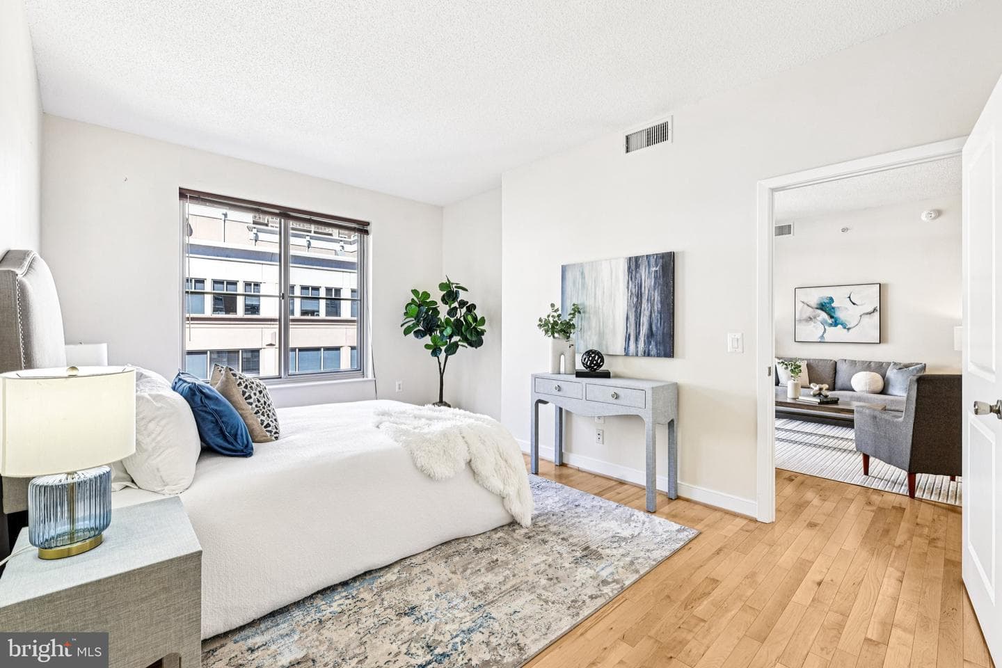 820 N Pollard Street #801 photo 27