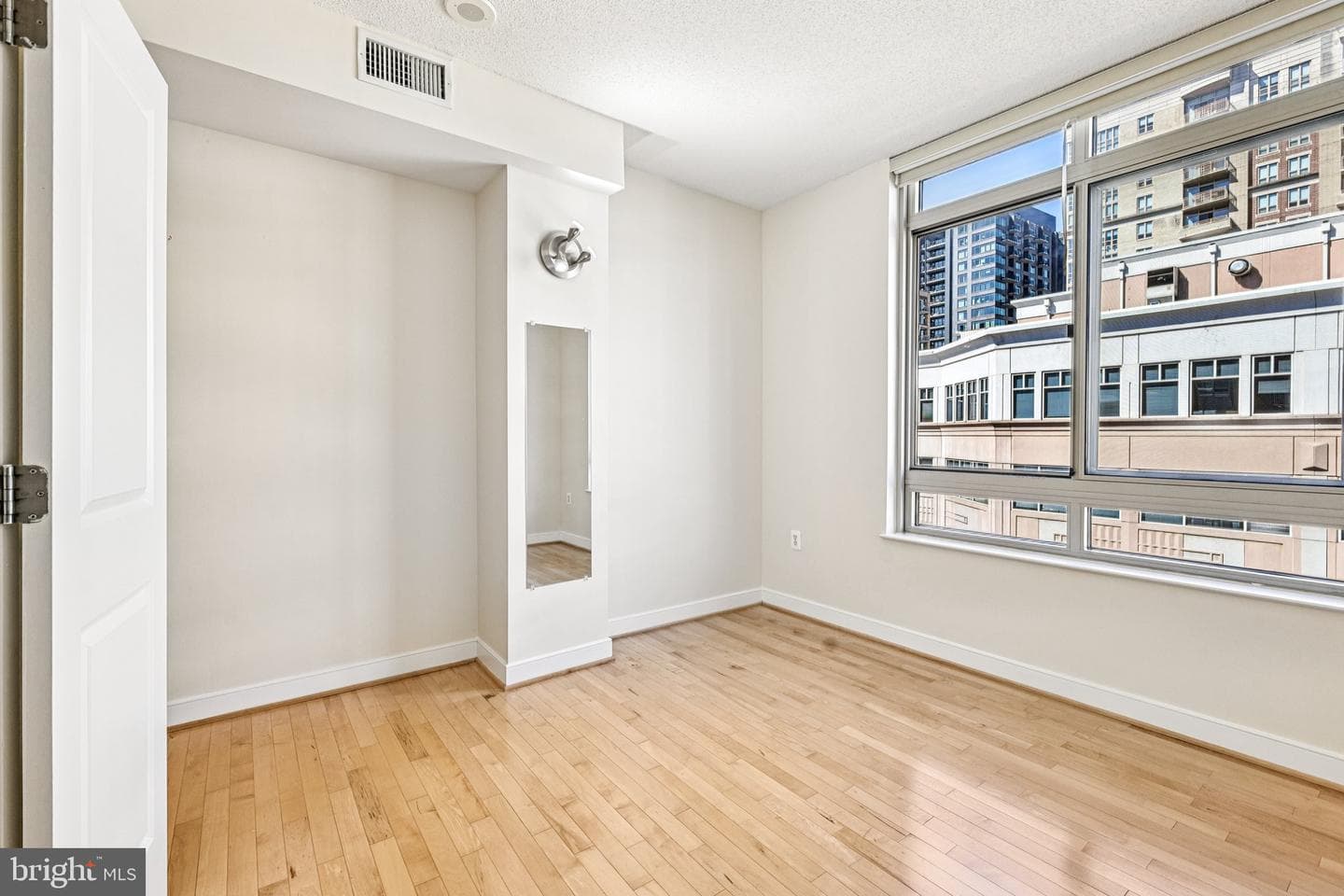 820 N Pollard Street #801 photo 34