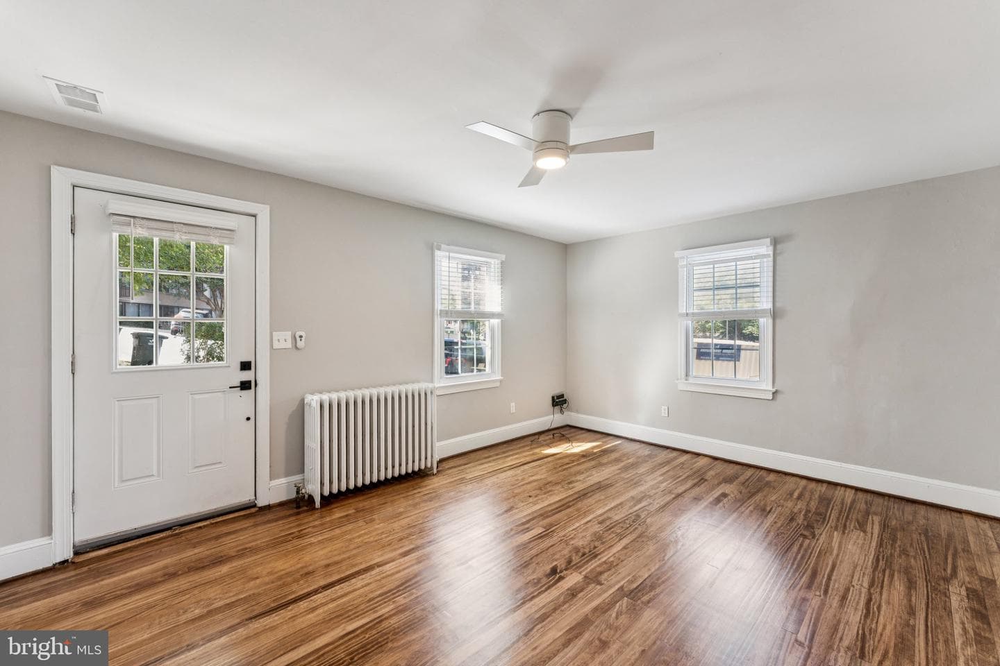 2153 N Taylor Street photo 5