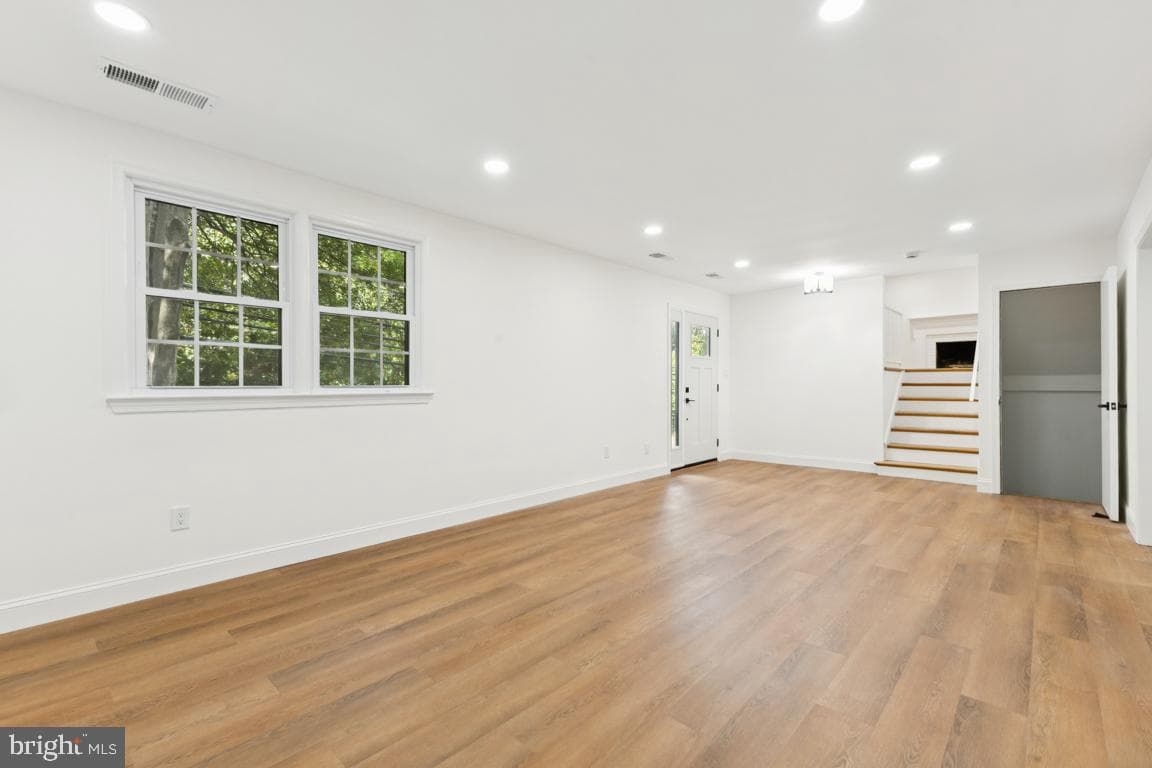 3209 Military Road photo 31