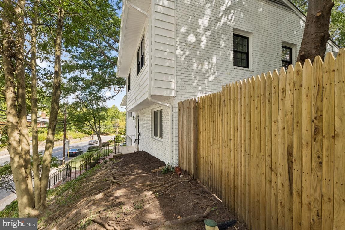 3209 Military Road photo 4