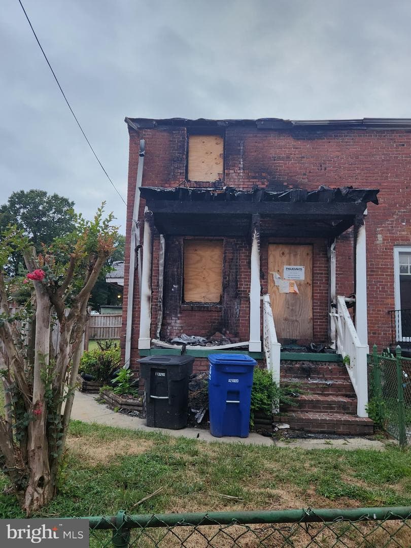 2448 S Monroe Street photo 1