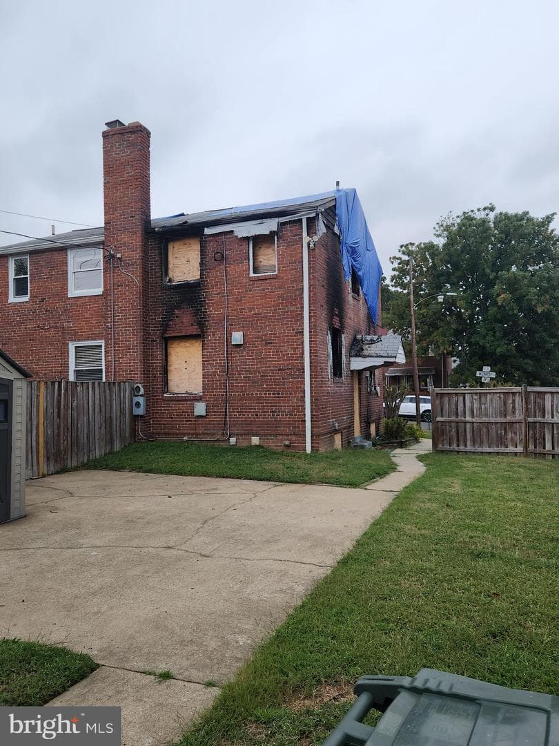 2448 S Monroe Street photo 12