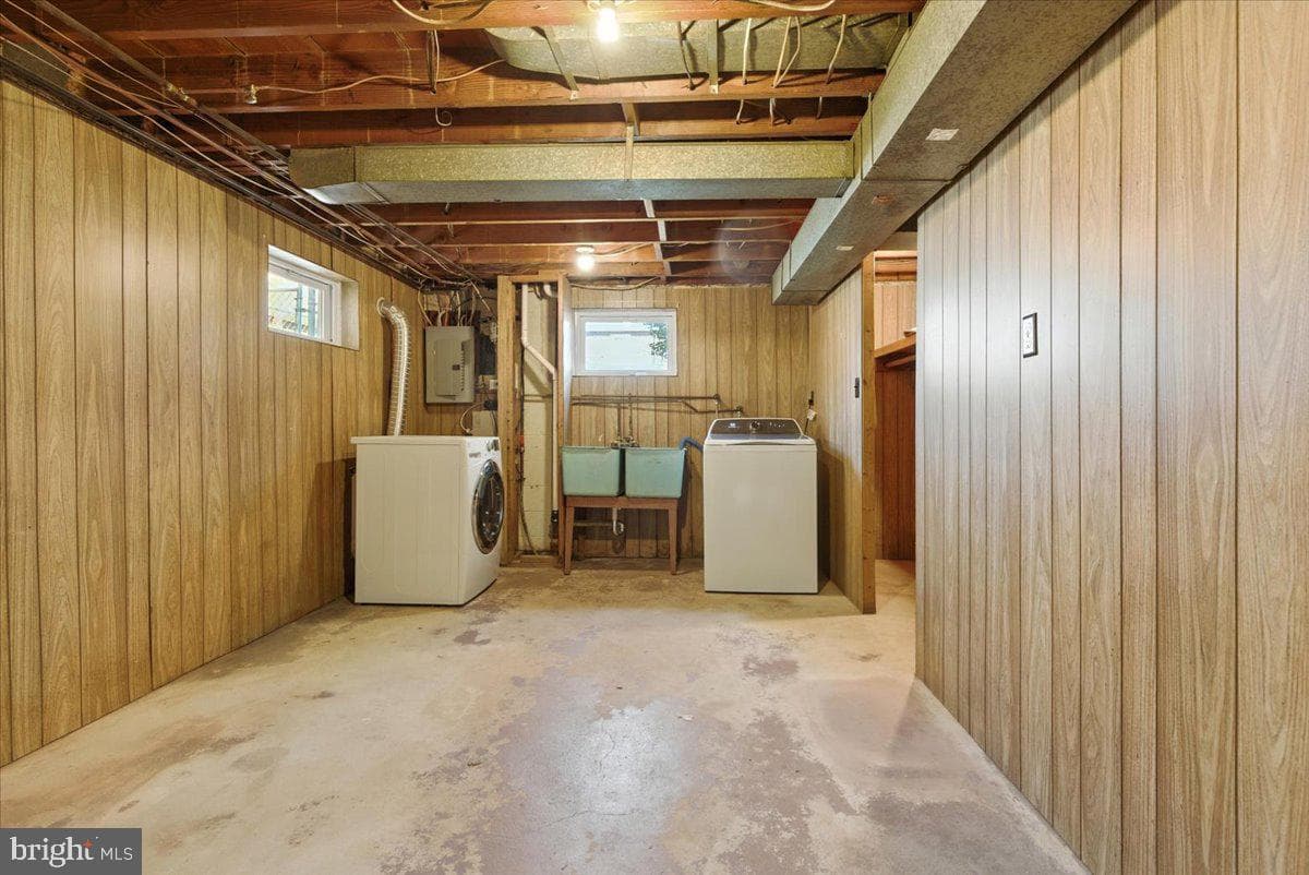 2012 S Lincoln Street photo 23