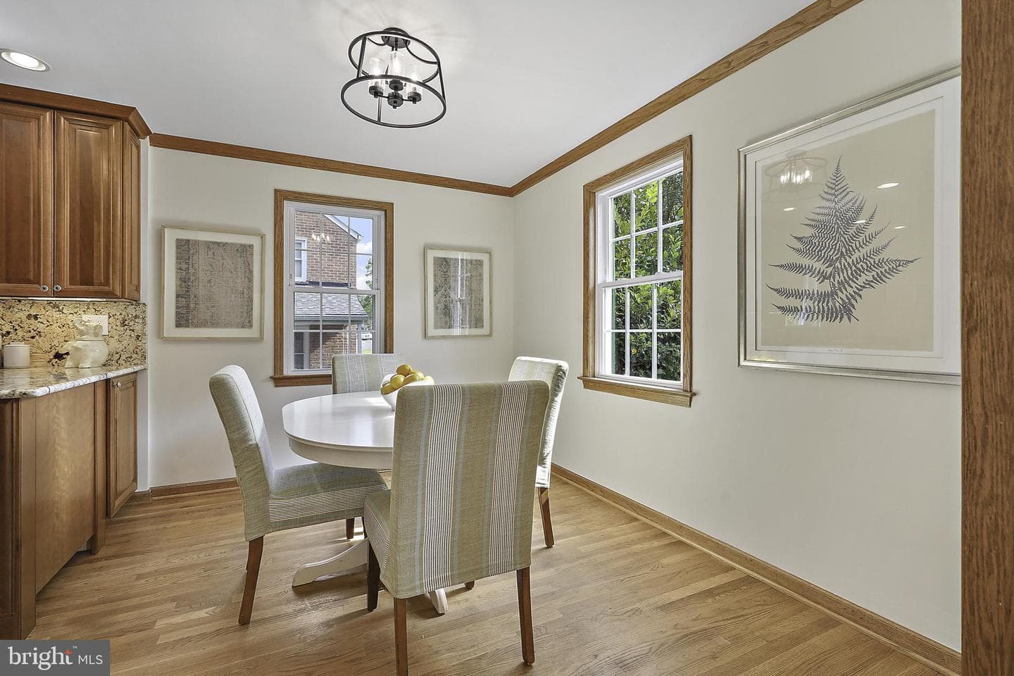 226 N Edison Street photo 14
