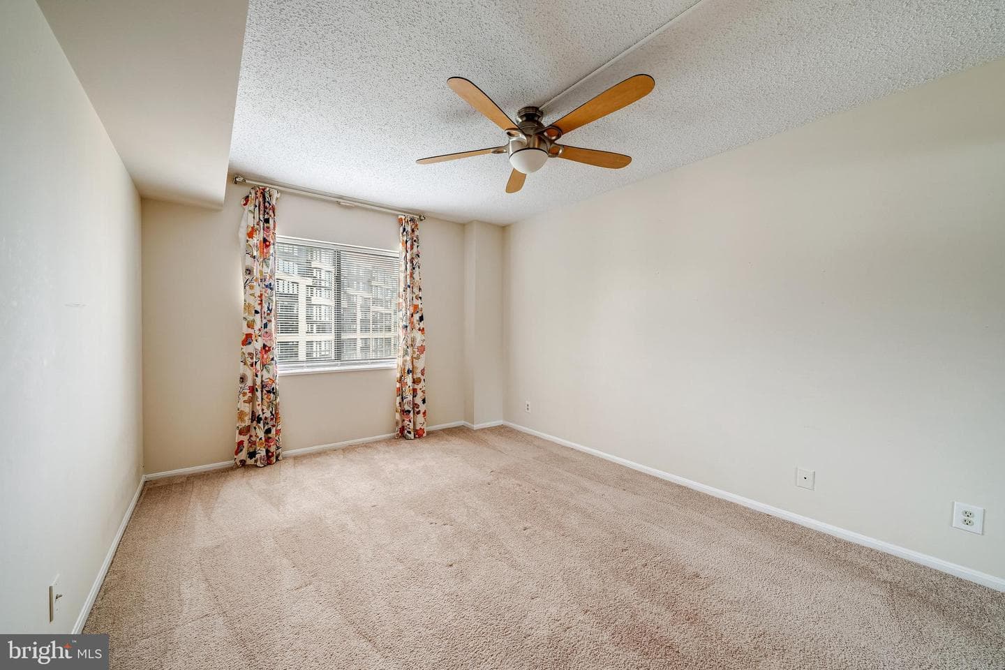 1600 N Oak Street #1204 photo 12