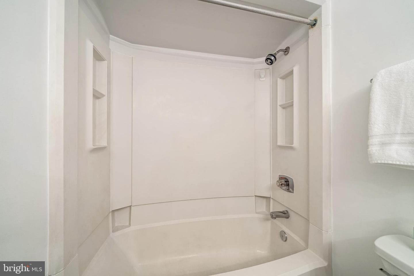 1600 N Oak Street #1204 photo 17