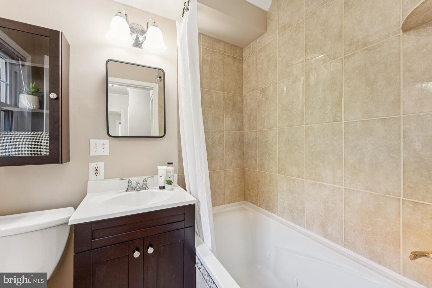 1501 S Edgewood Street S #565 photo 21