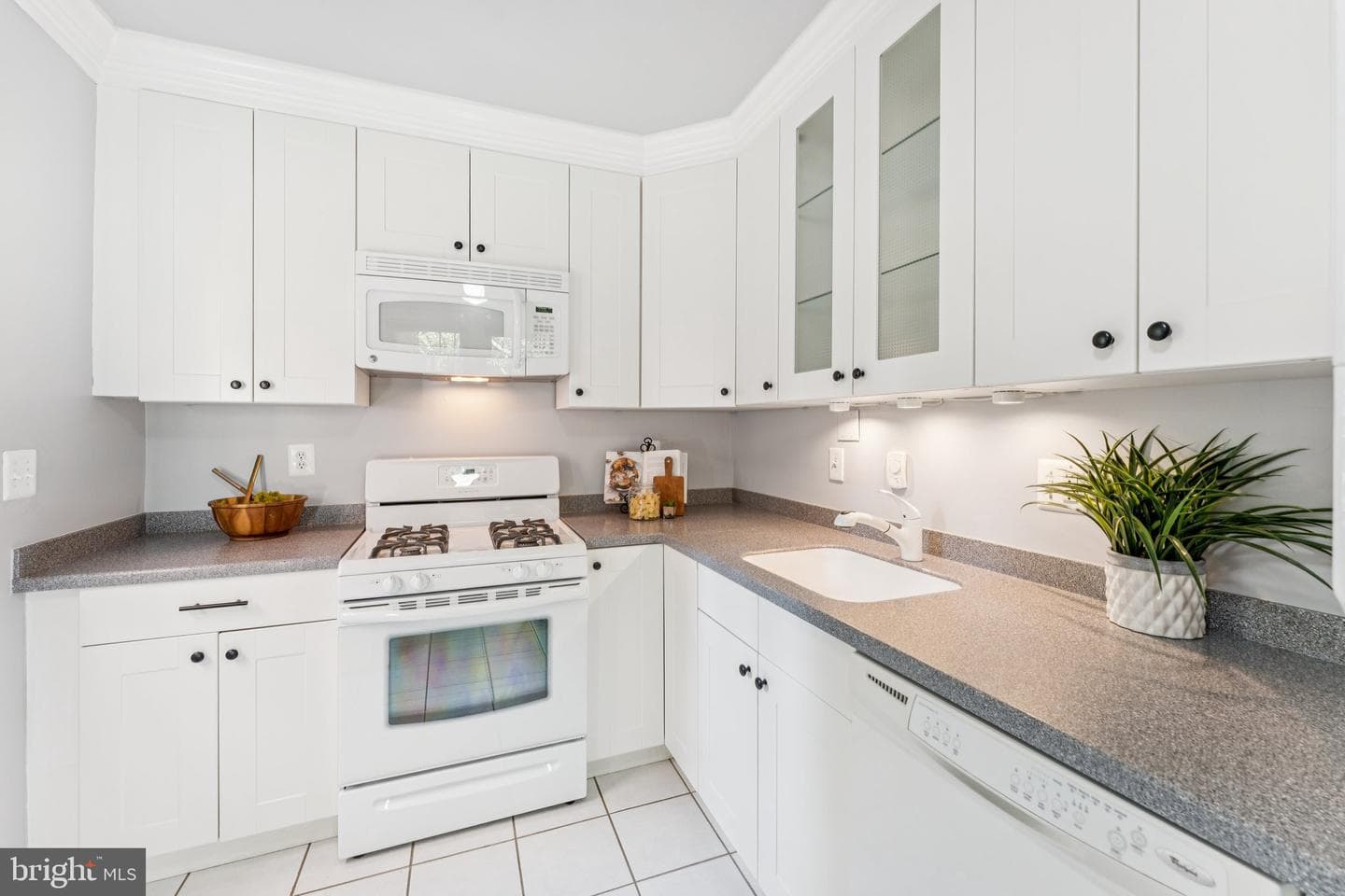 1501 S Edgewood Street S #565 photo 8