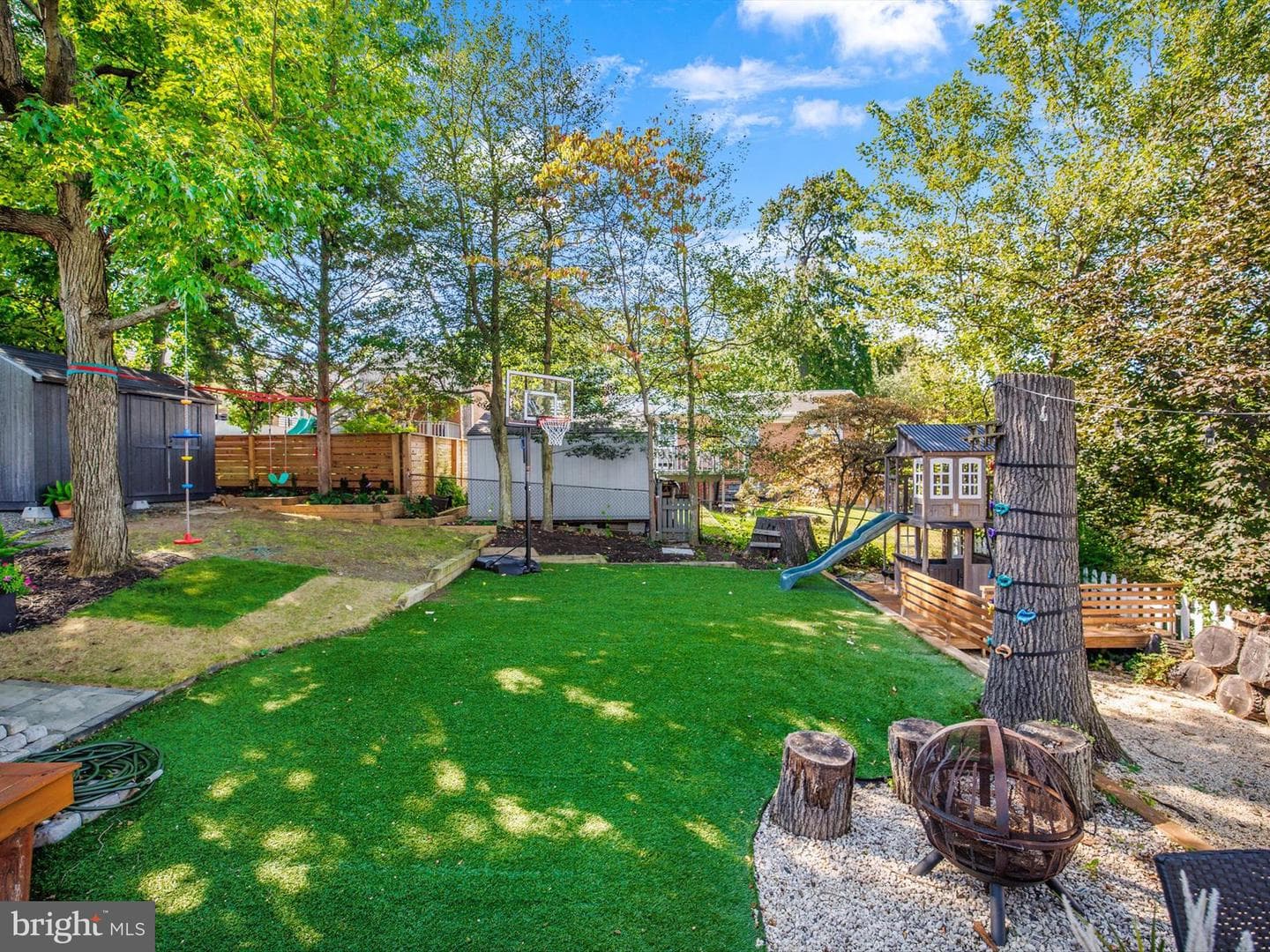 2040 N Woodstock Street photo 49