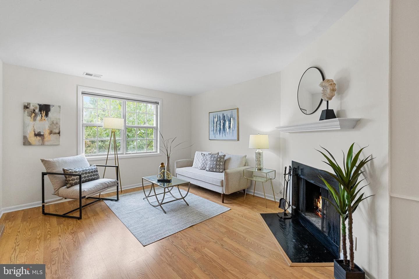 2715 S Walter Reed Drive #b photo 3