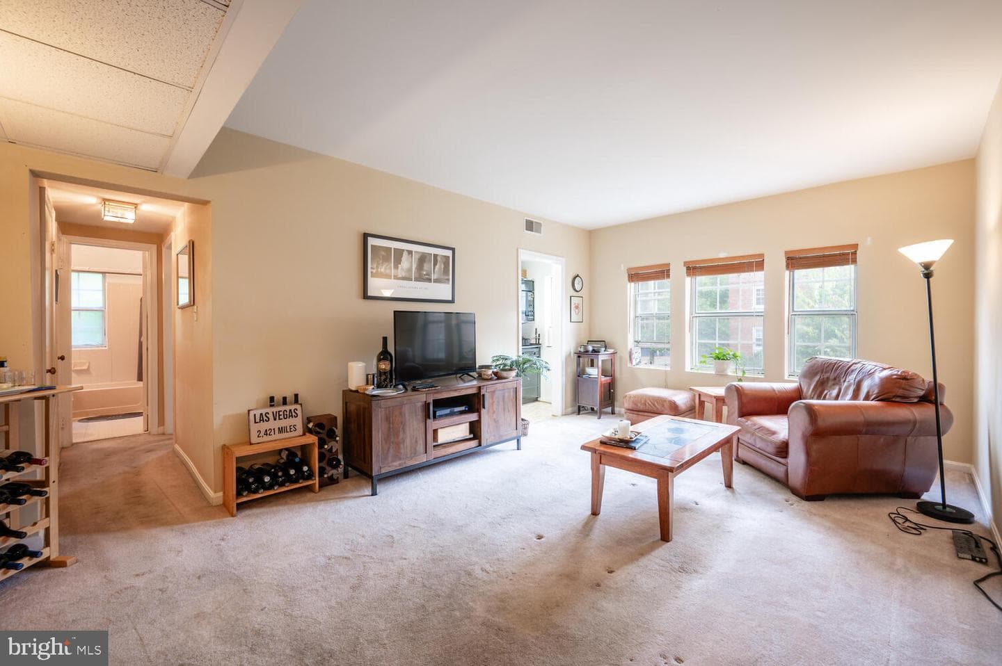 1817 N Rhodes Street N #4-260 photo 4