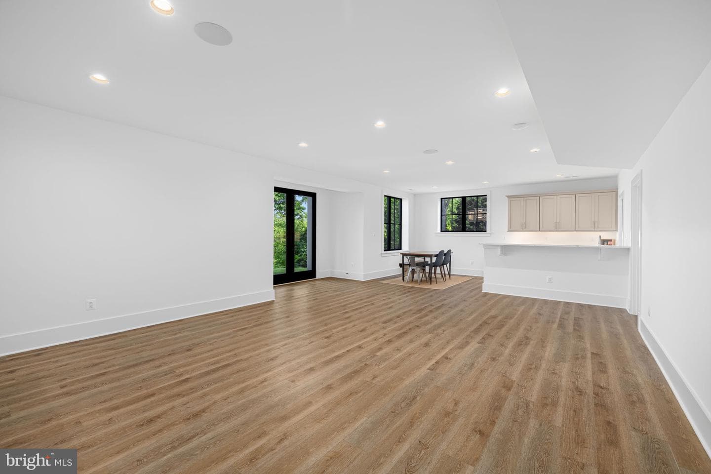 3433 N Edison Street photo 59