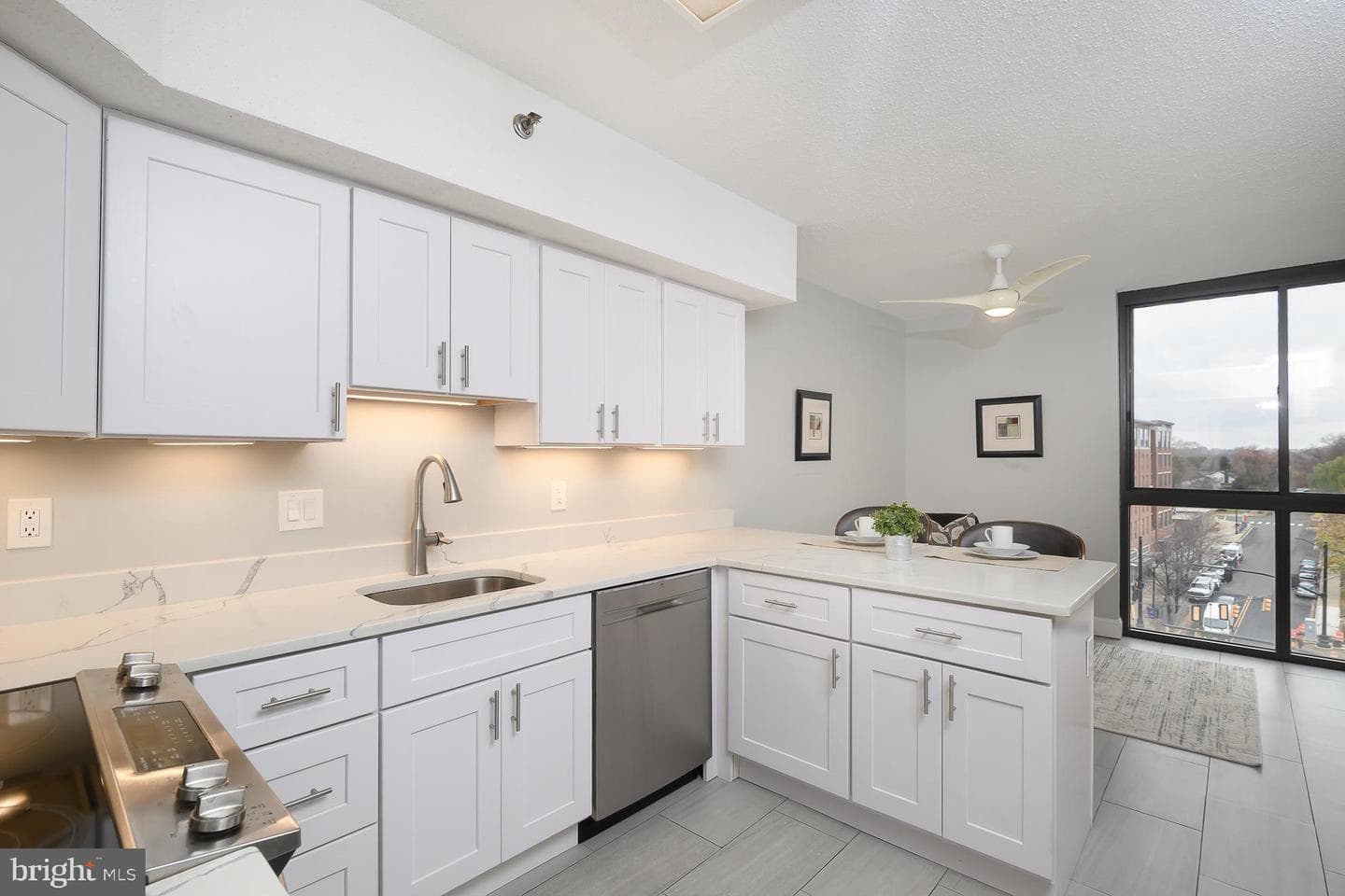 1016 S Wayne Street S #604 photo 18