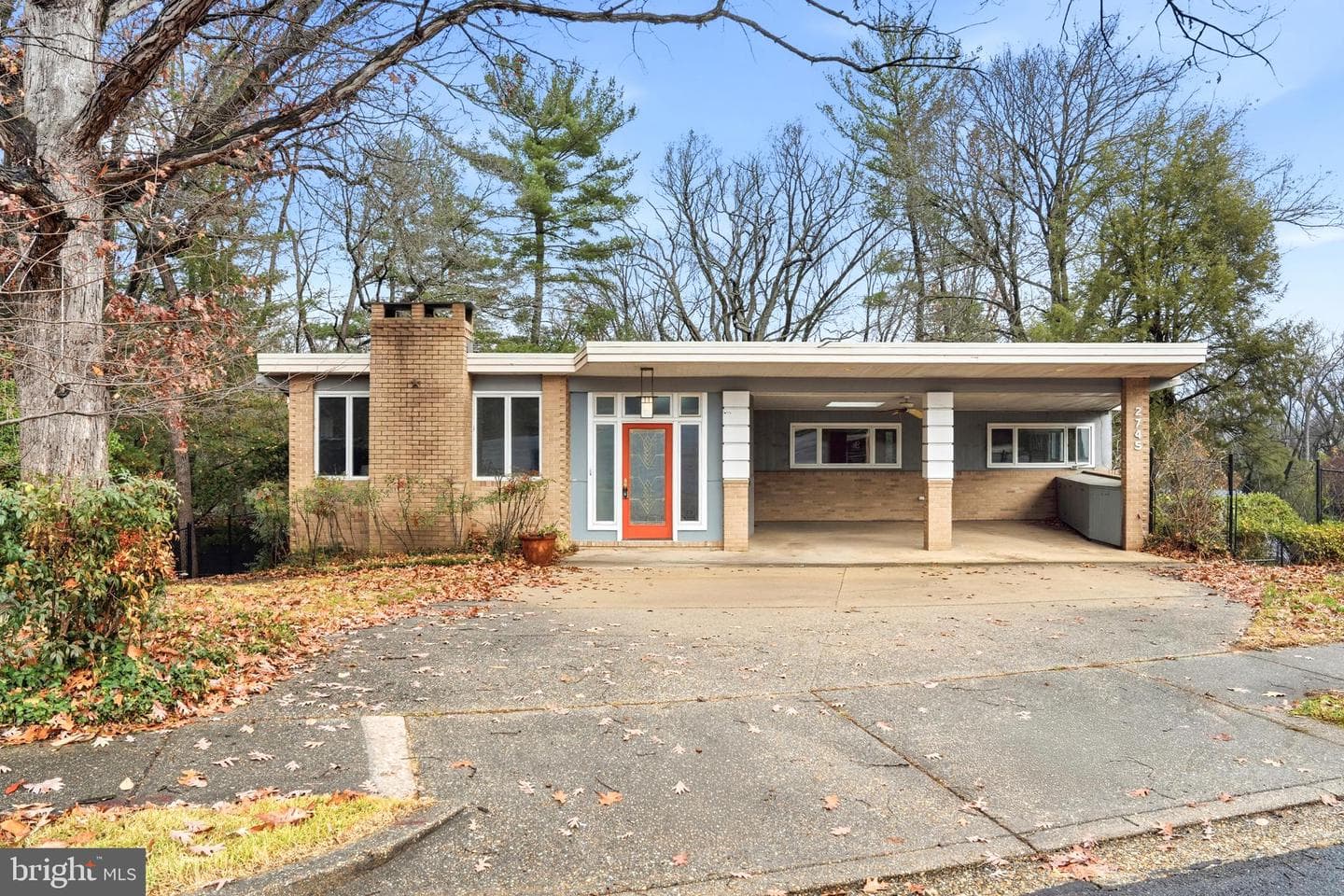 2745 N Radford Street photo 2
