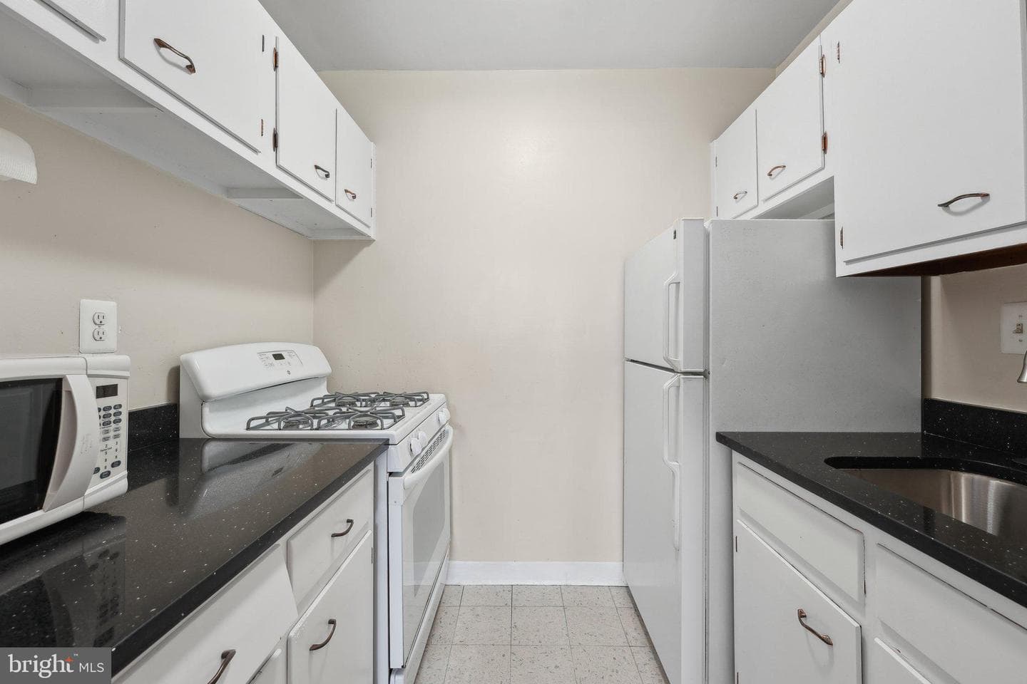 1830 Columbia Pike #409 photo 6