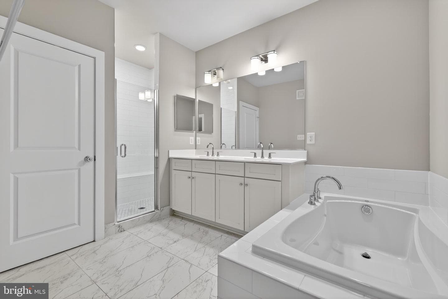 1308 S Quinn Street photo 16