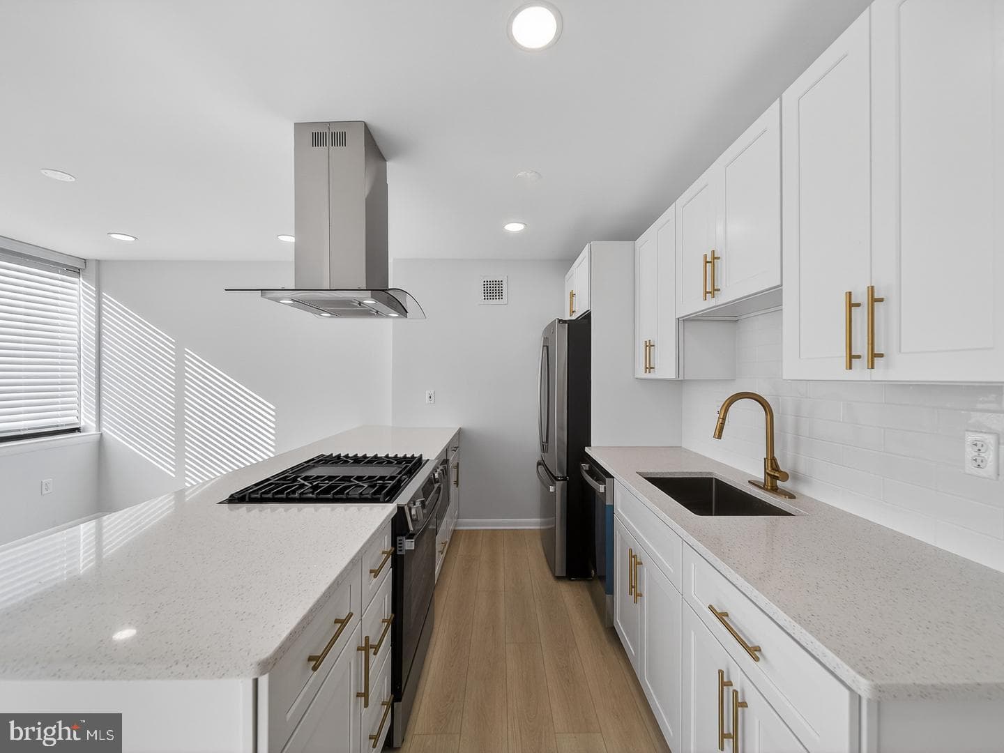 4390 Lorcom Lane #410 photo 1
