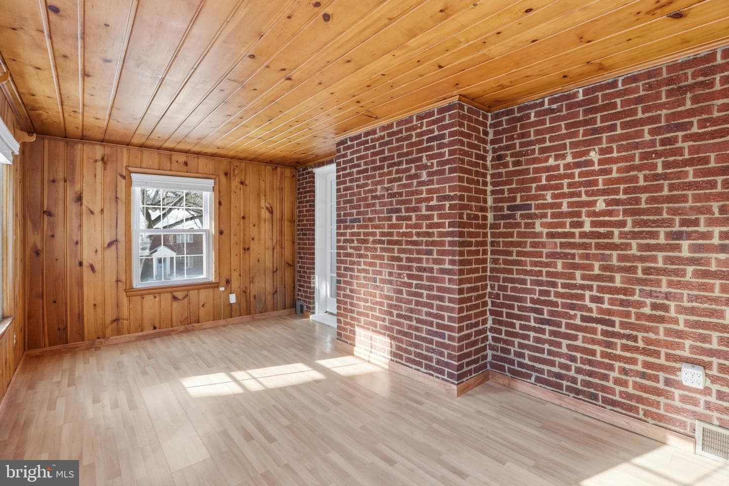 1135 N Powhatan Street N photo 15