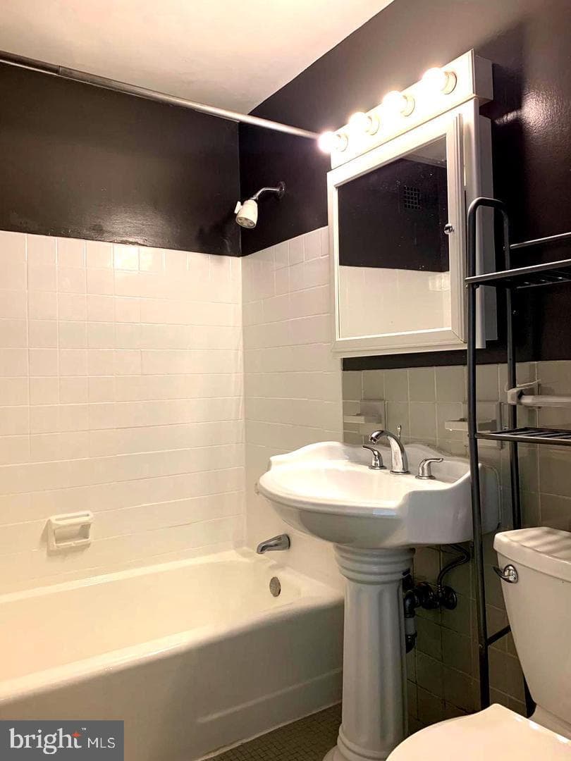 1021 Arlington Boulevard #702 photo 10