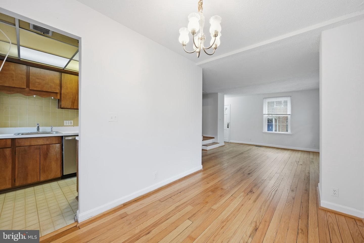 2825 S Columbus Street photo 10