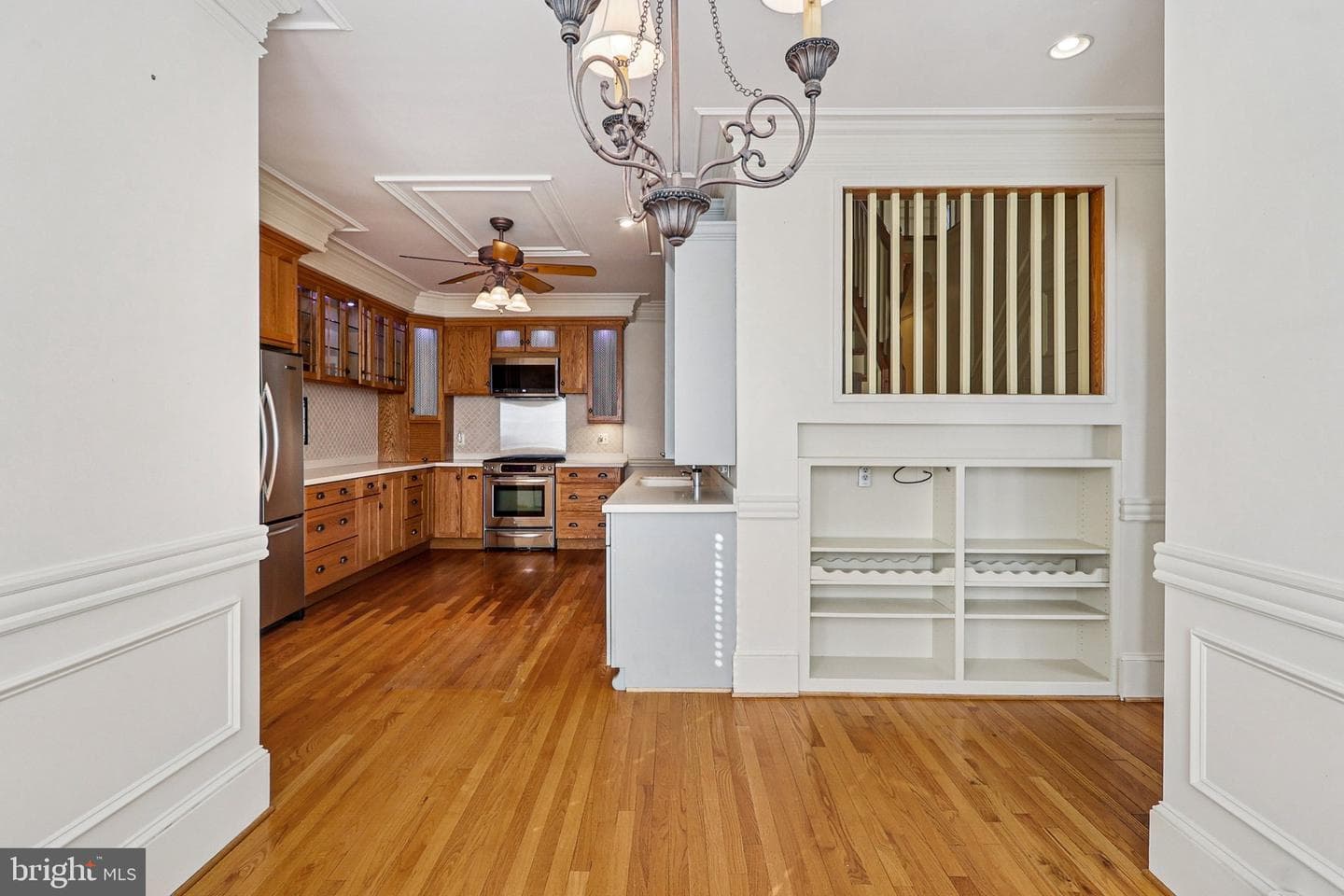 1922 S Arlington Ridge Road photo 23