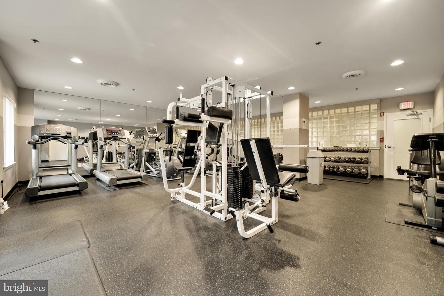 1050 N Stuart Street #816 photo 26