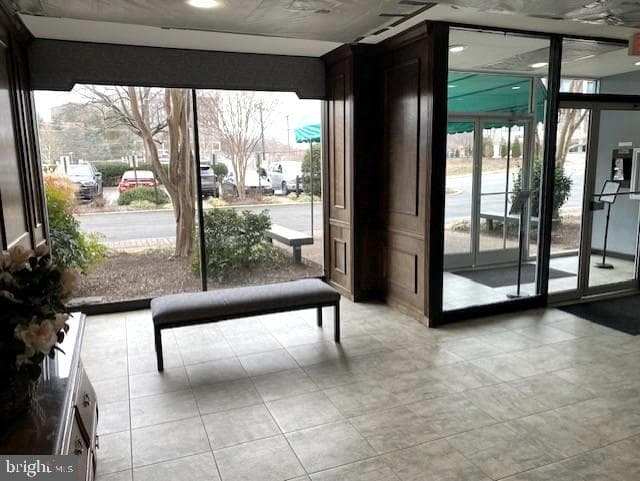 5565 Columbia Pike #606 photo 4