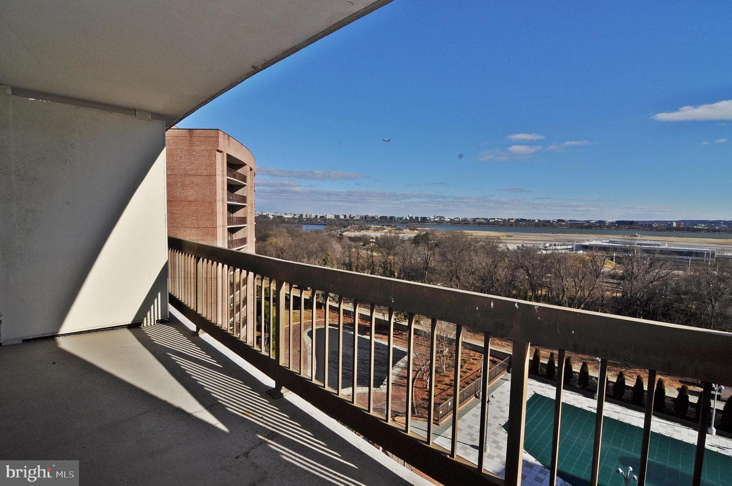 1805 Crystal Drive #907s photo 7