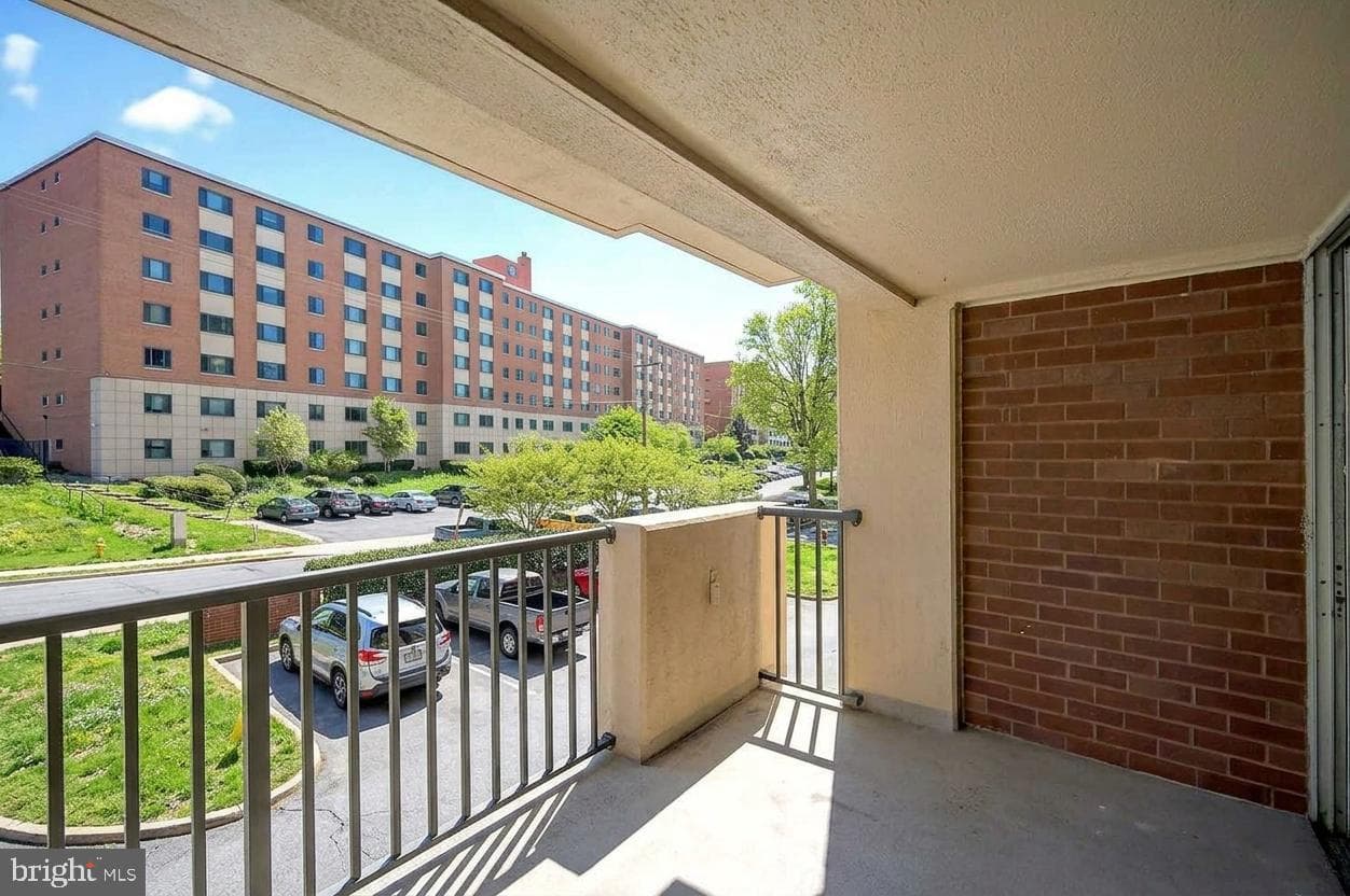 1300 Army Navy Drive #117 photo 39