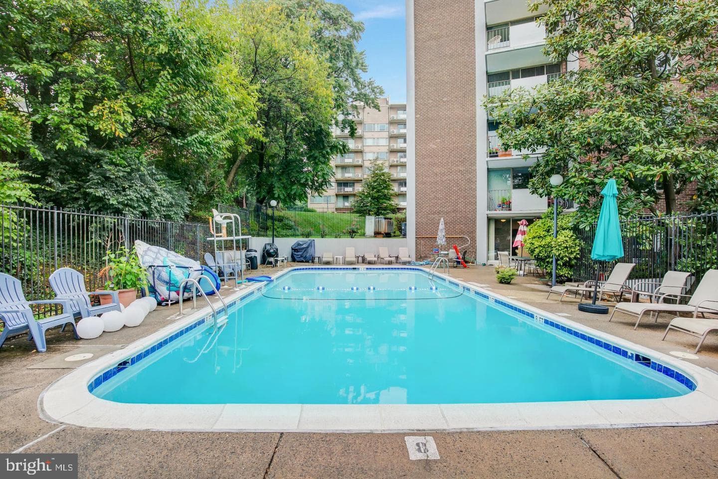 1515 S Arlington Ridge Road #504 photo 33