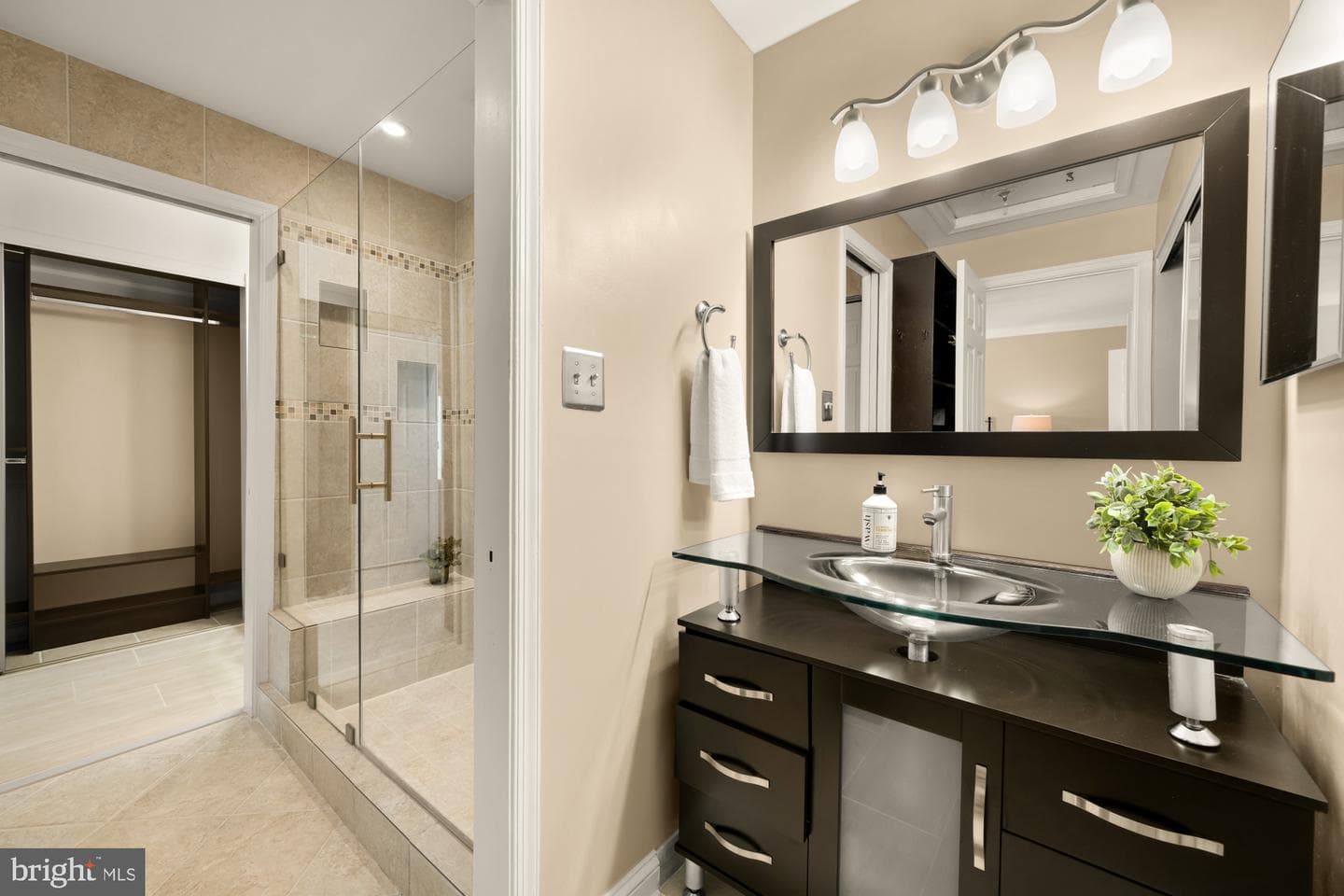 4024 N Aberdeen Street photo 36