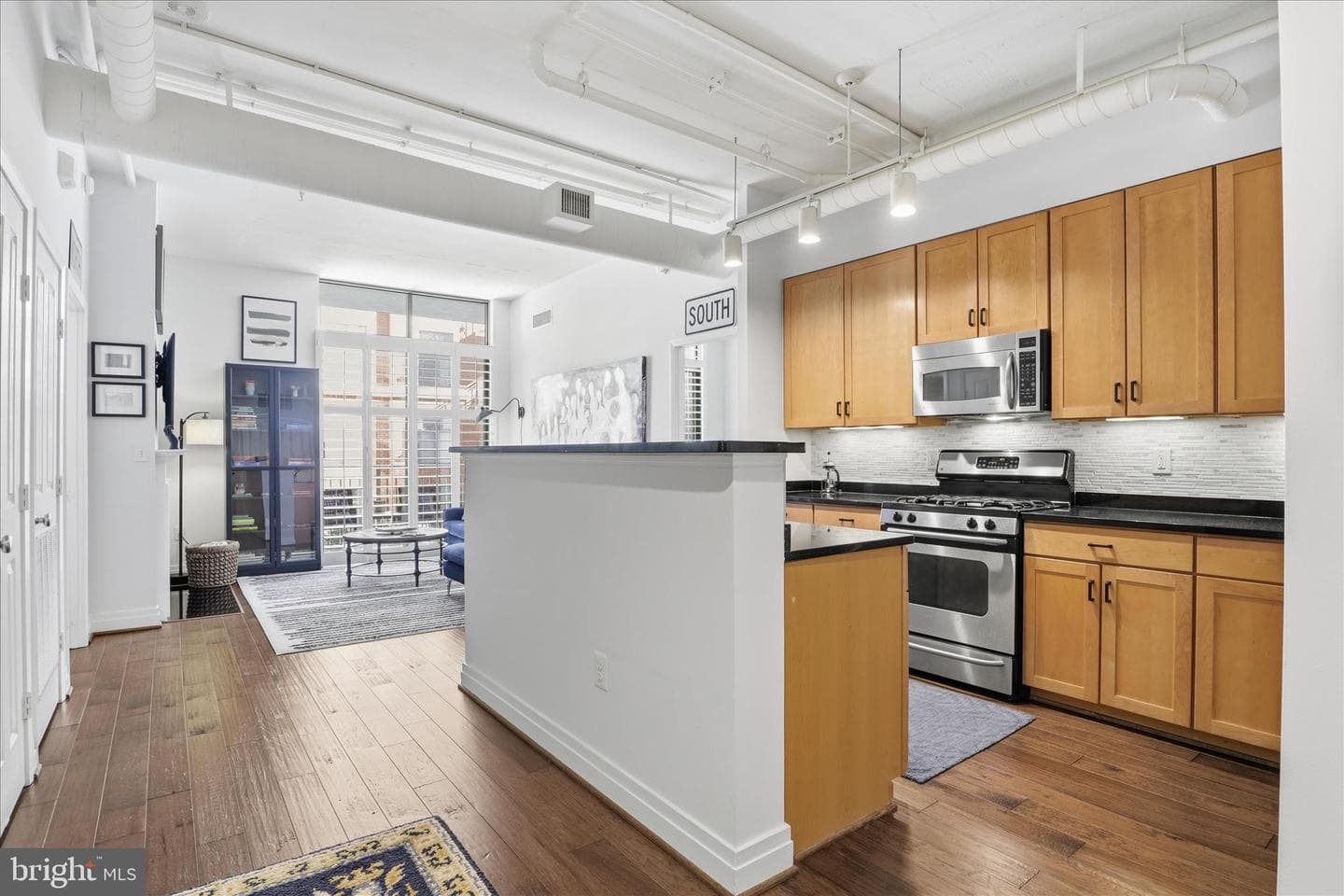 1201 N Garfield Street #204 photo 2