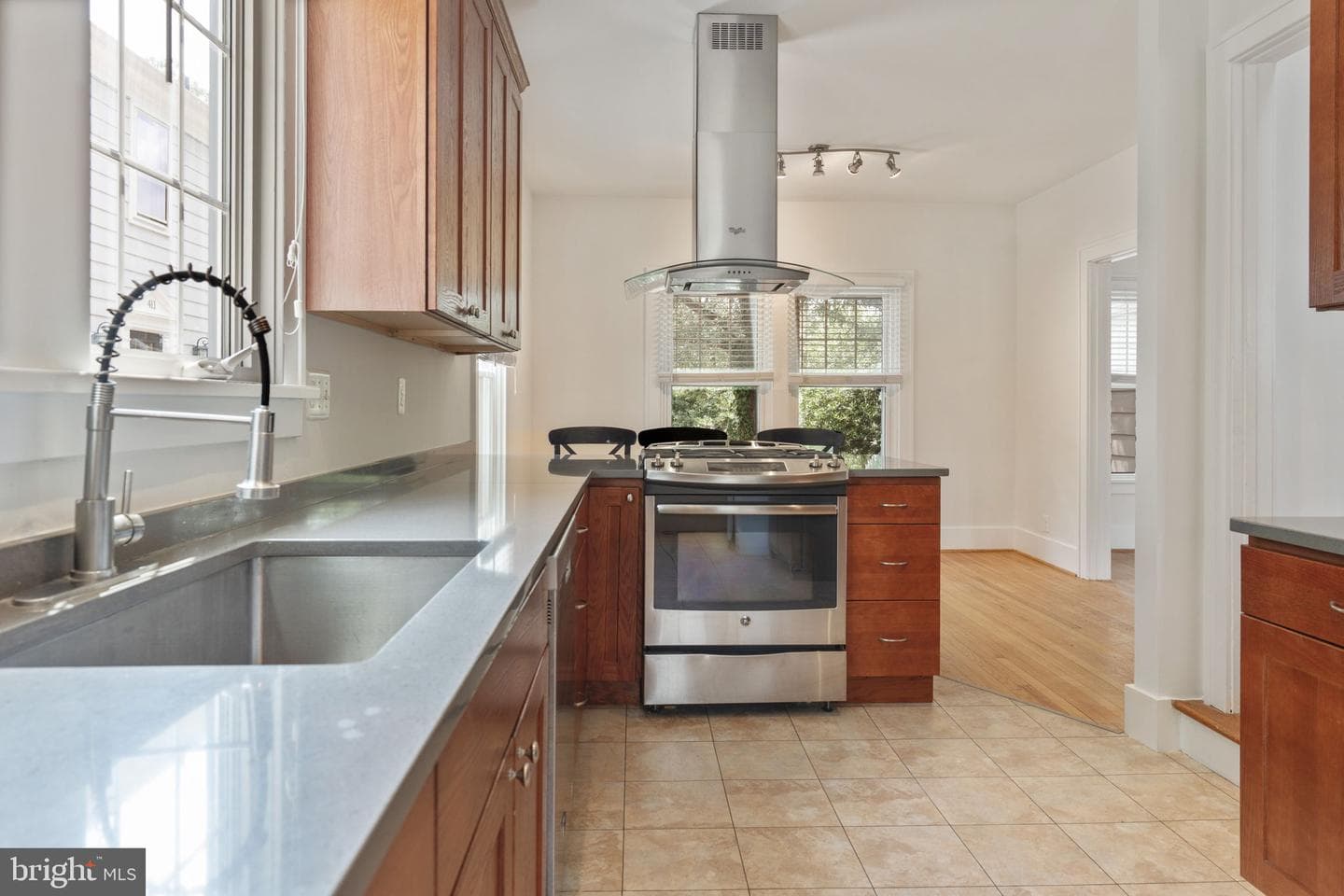 2629 Washington Boulevard photo 12