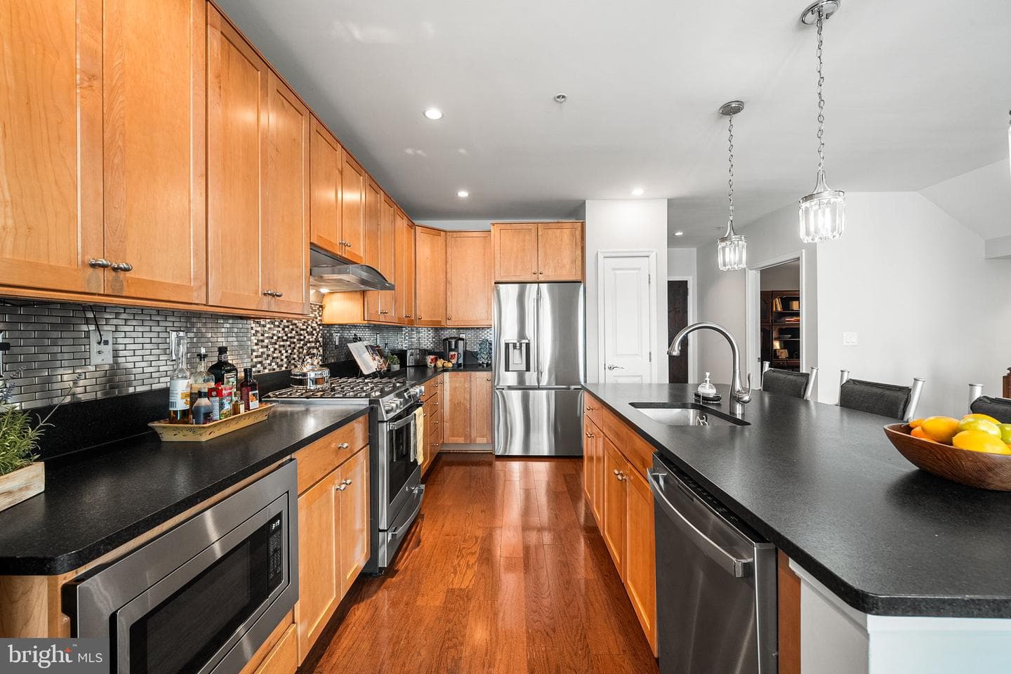1418 N Rhodes Street #b420 photo 12