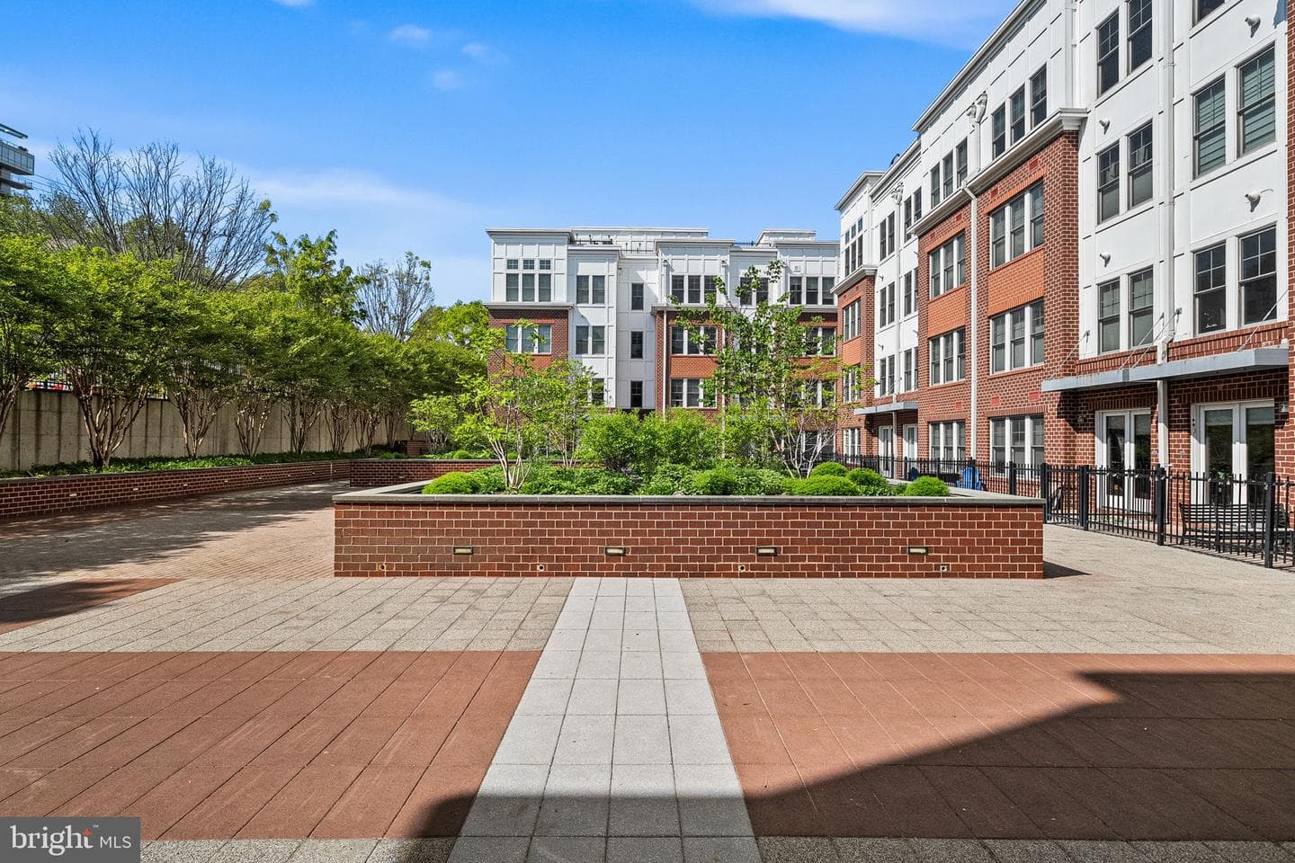 1418 N Rhodes Street #b420 photo 50