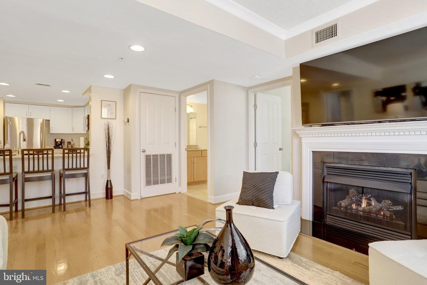 1201 N Garfield Street #612 photo 8